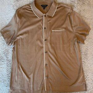 Banana Republic Tan Short Sleeve Button Down Shirt